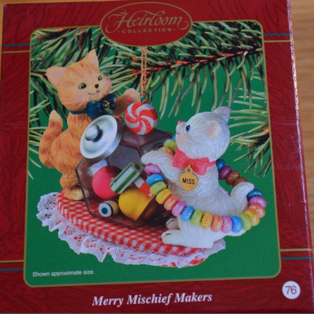 Vintage Heirloom Collection "From Our House to Yours" - 2001 Christmas Ornament